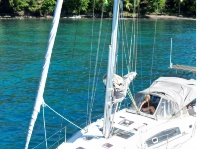 Sailboat hire in Le Gosier - Bénéteau Oceanis 40