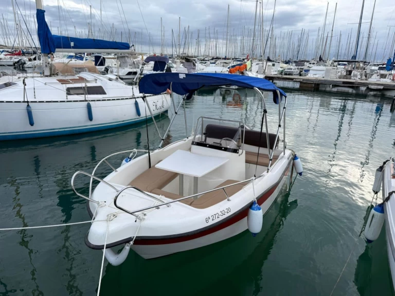 Charter a Mareti 45O open in Roda de Barà on Samboat