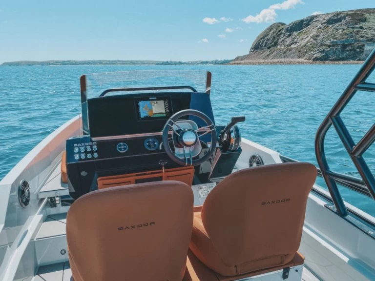 Hire Motorboat Saxdor with a boat licence