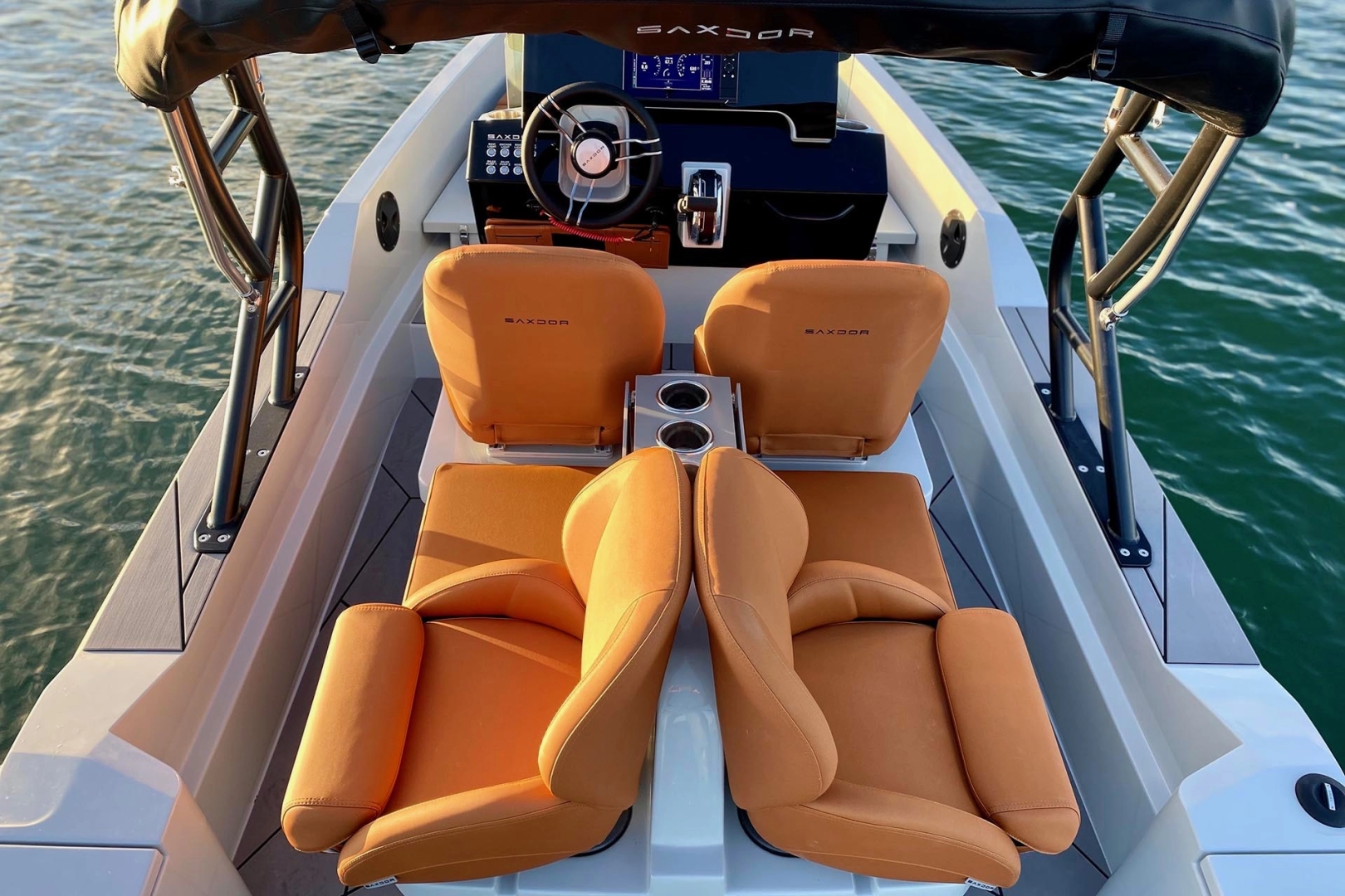 Yacht charter Puerto deportivo Marina Rubicon - Saxdor Saxdor 200  on SamBoat