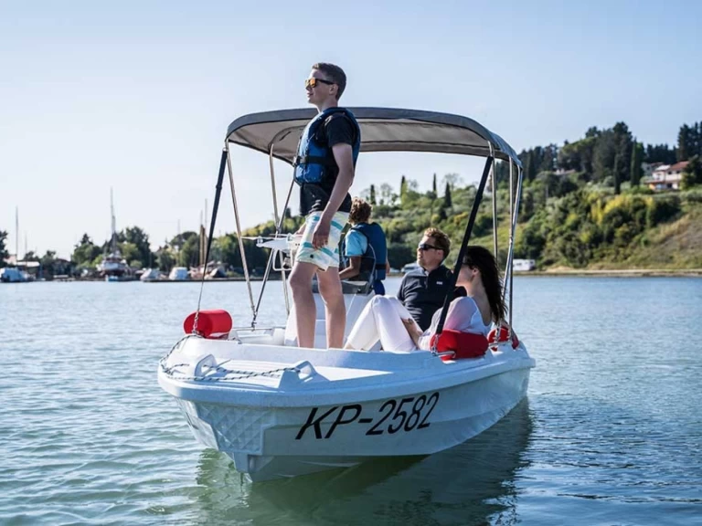 Motorboat to hire Marseille at the best price