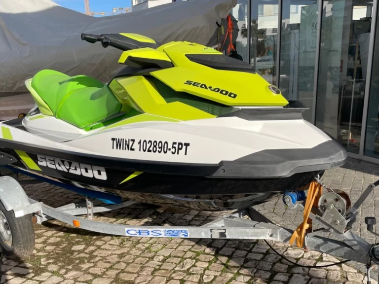 Hire Jet ski with or without skipper Sea-Doo Lagos