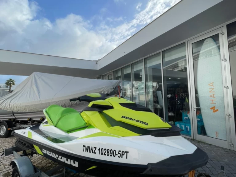Hire Jet ski Sea-Doo with a boat licence
