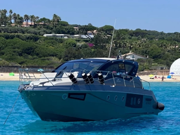 Cranchi Cranchi M44 HT charter bareboat or skippered in  Beaulieu-sur-Mer