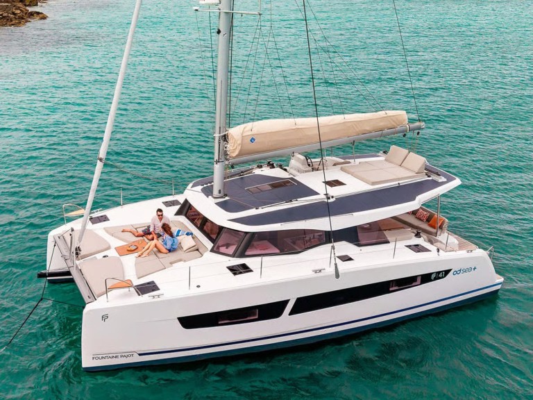 Hire Catamaran with or without skipper Fountaine Pajot Lefkáda