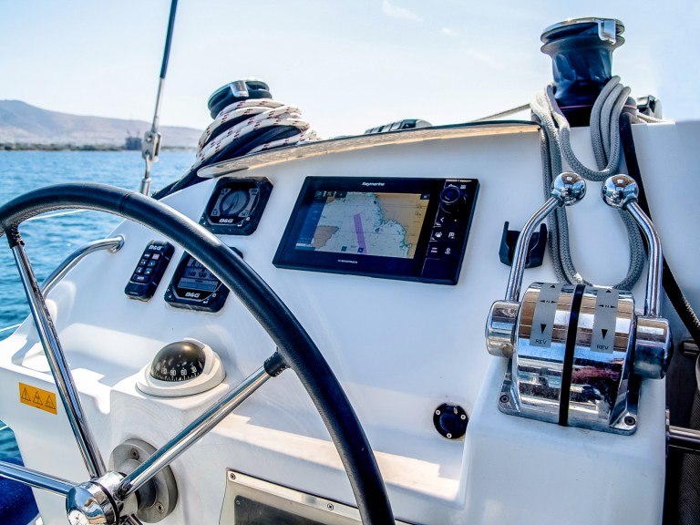 Yacht charter Salamina - Lagoon Lagoon 400 S2 on SamBoat