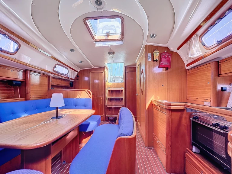 Yacht hire Salamina cheap Bavaria 42