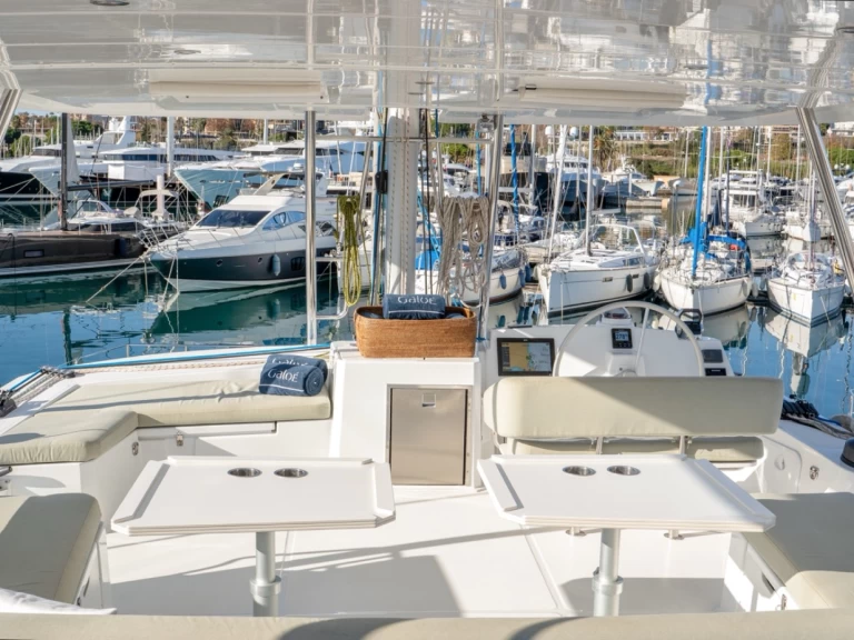 Hire Catamaran Bali with a boat licence