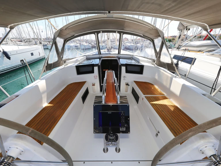 Hire Sailboat Hanse with a boat licence