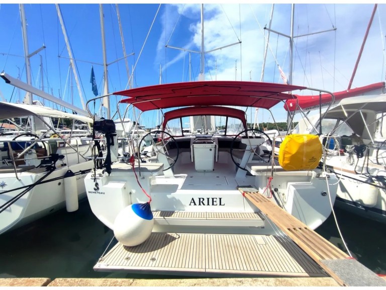 Hire Sailboat Bénéteau with a boat licence