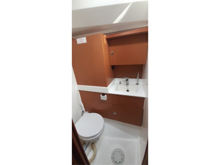 Yacht hire Cugnana Verde cheap Bavaria C45