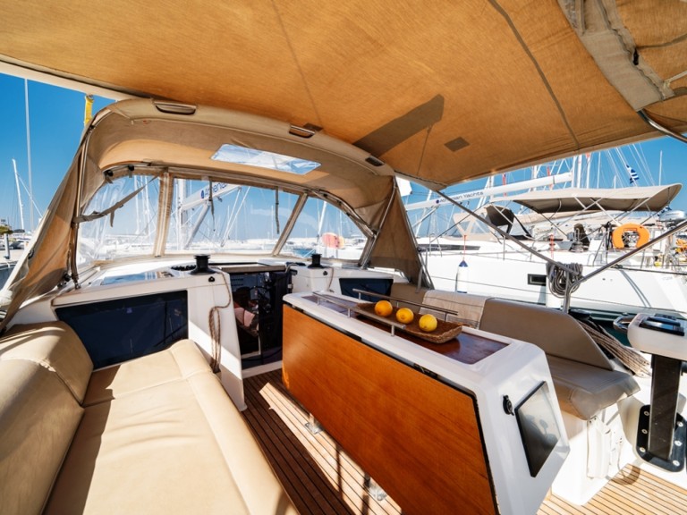 Yacht charter Rhodes (City) - Dufour Dufour 390 GL on SamBoat