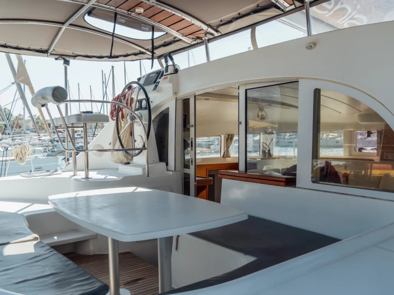 Catamaran hire in Kos - Lagoon Lagoon 380 S2