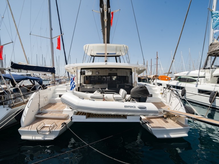 Catamaran hire in Alimos - Lagoon Lagoon 46