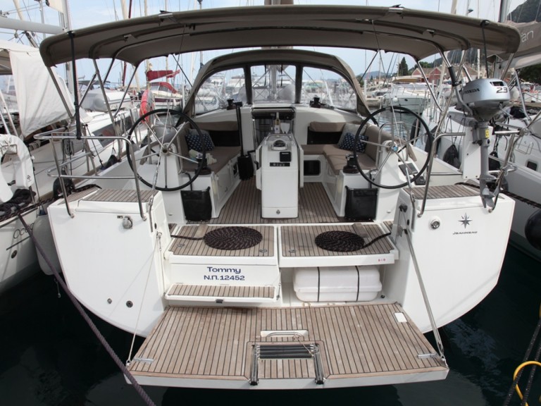 Yacht charter Benitses - Jeanneau Sun Odyssey 440 on SamBoat