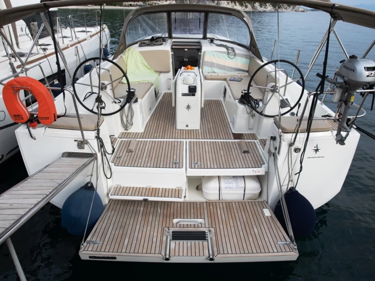 Jeanneau Sun Odyssey 490 charter bareboat or skippered in  Neo Klima