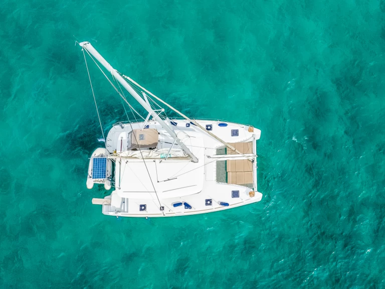 Catamaran hire in Salamina - Lagoon Lagoon 400 S2