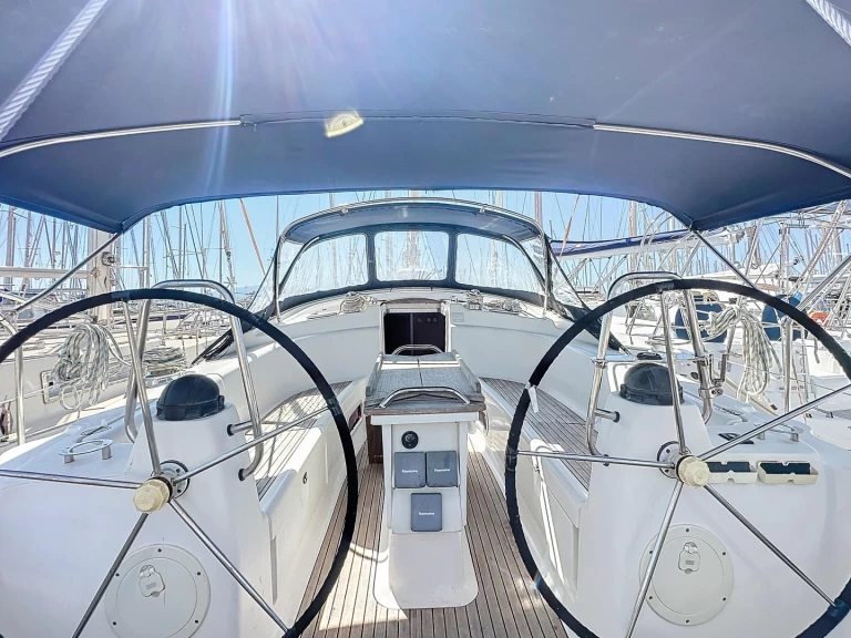 Hire Sailboat Bavaria with a boat licence