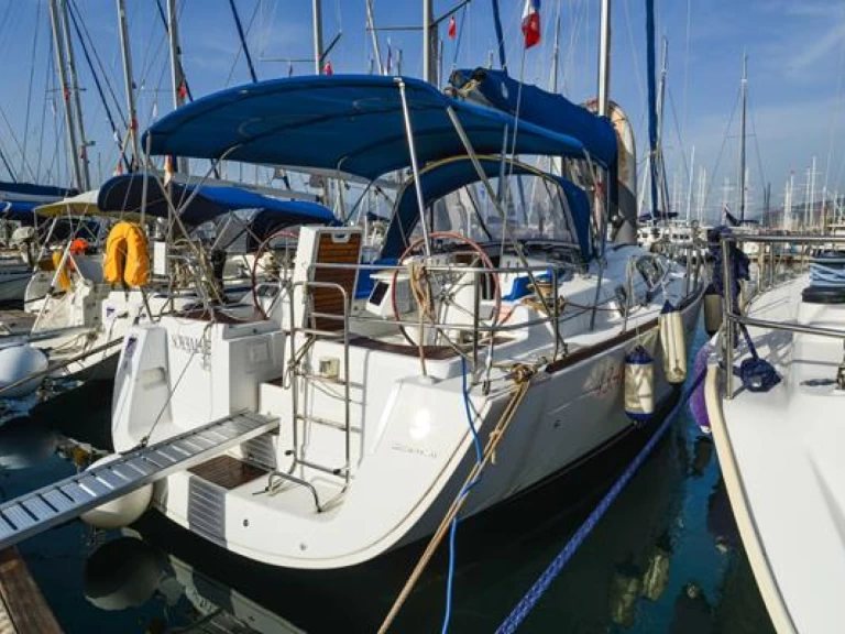 Charter a Bénéteau Oceanis 43 in Fethiye on Samboat