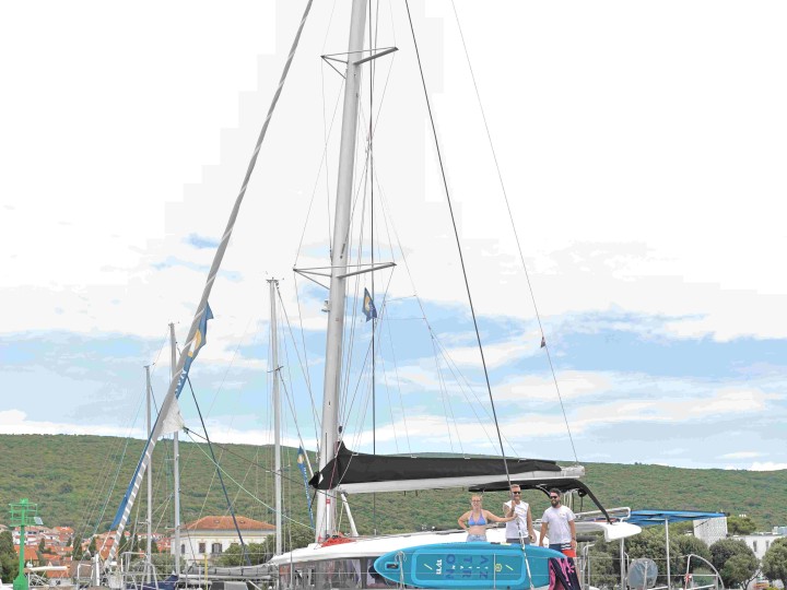 Hire a Lagoon Lagoon 400 S2 Punat