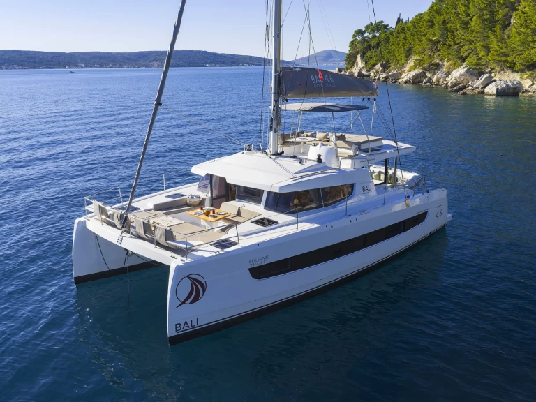 Charter a Bali Bali 4.6 in Kaštela on Samboat