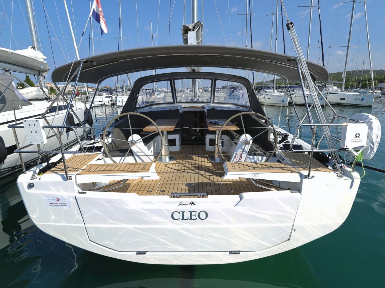 Sailboat to hire Sukošan at the best price