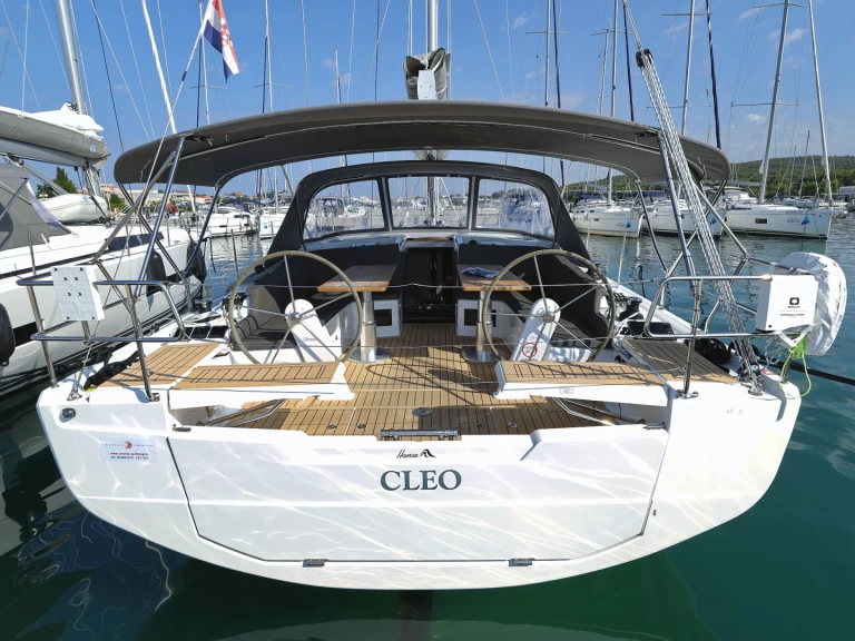 Sailboat to hire Sukošan at the best price