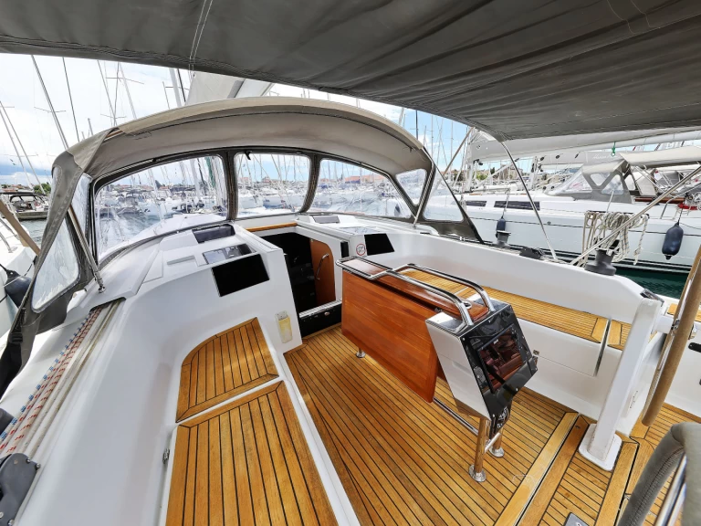 Hire Sailboat with or without skipper Hanse Biograd na Moru