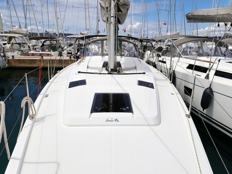 Sailboat to hire Biograd na Moru at the best price