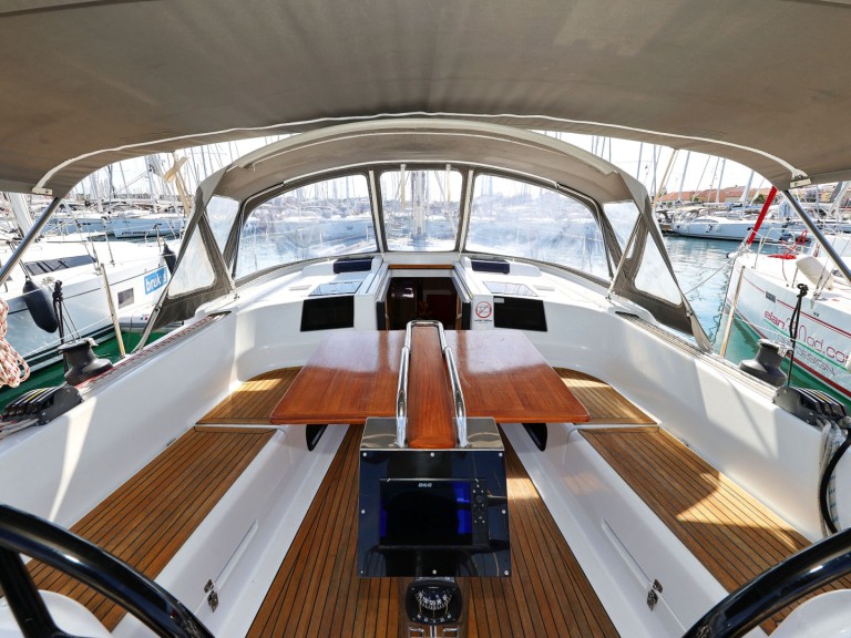 Hire Sailboat Hanse with a boat licence