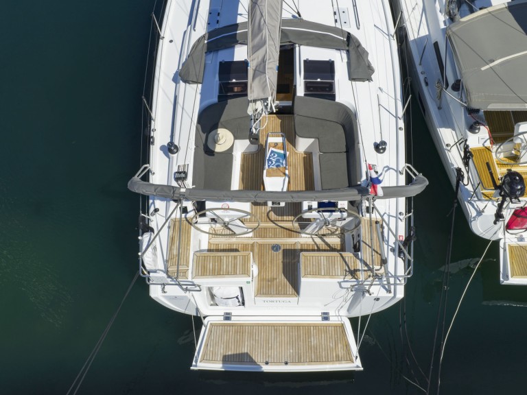 Hire a Hanse Hanse 458 Sukošan