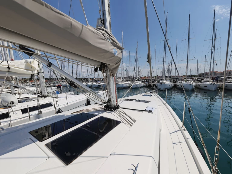 Charter a Hanse Hanse 458 in Biograd na Moru on Samboat