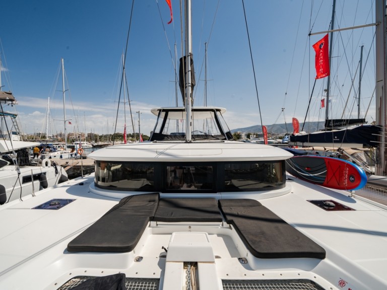 Catamaran hire in Alimos - Lagoon Lagoon 46