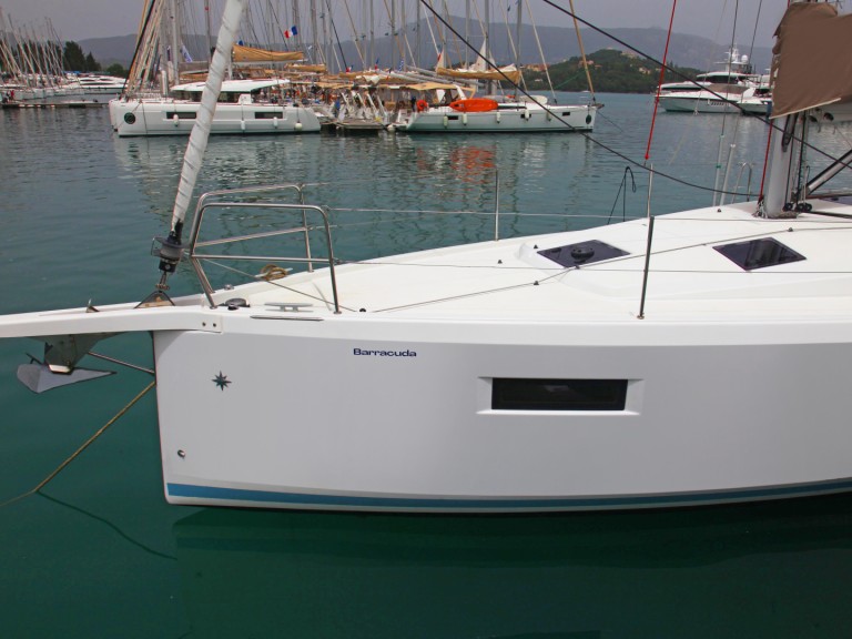 Yacht hire Benitses cheap Sun Odyssey 410
