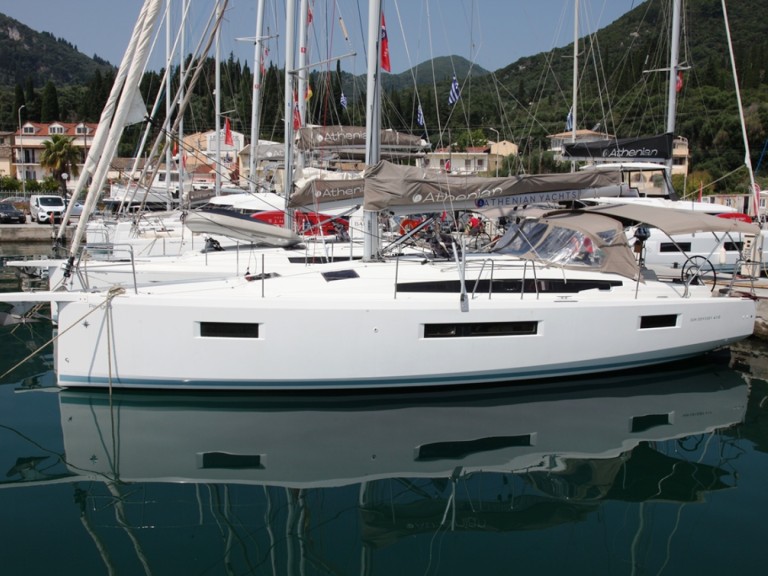 Yacht hire Benitses cheap Sun Odyssey 410