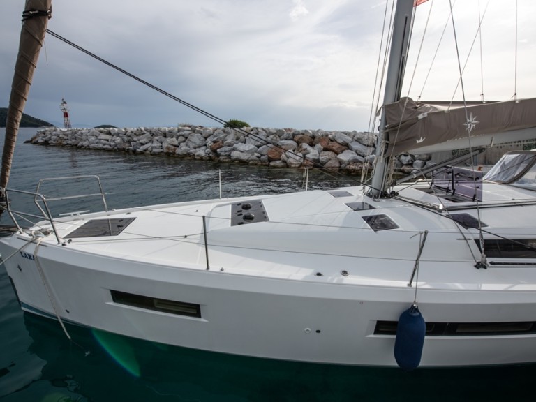 Yacht hire Neo Klima cheap Sun Odyssey 490