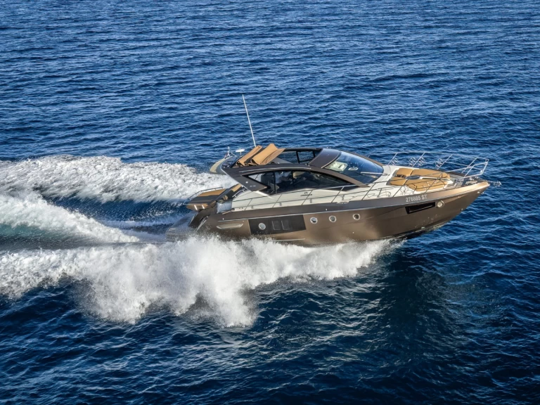 Luxury Yacht to hire Split at the best price