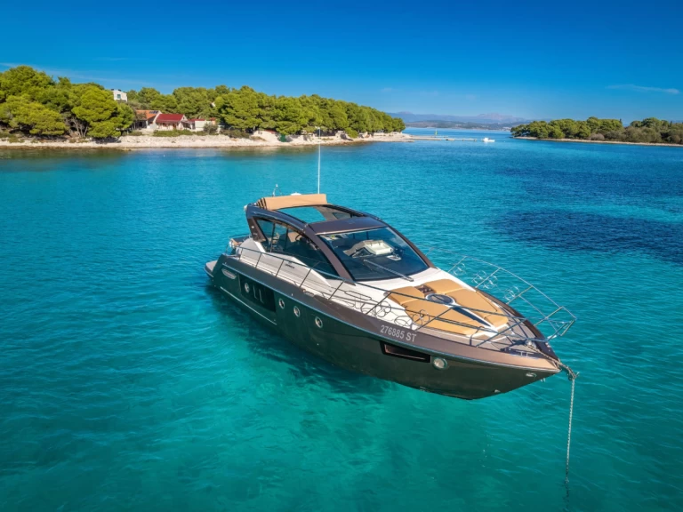 Yacht charter Split - Cranchi Cranchi M44 HT on SamBoat