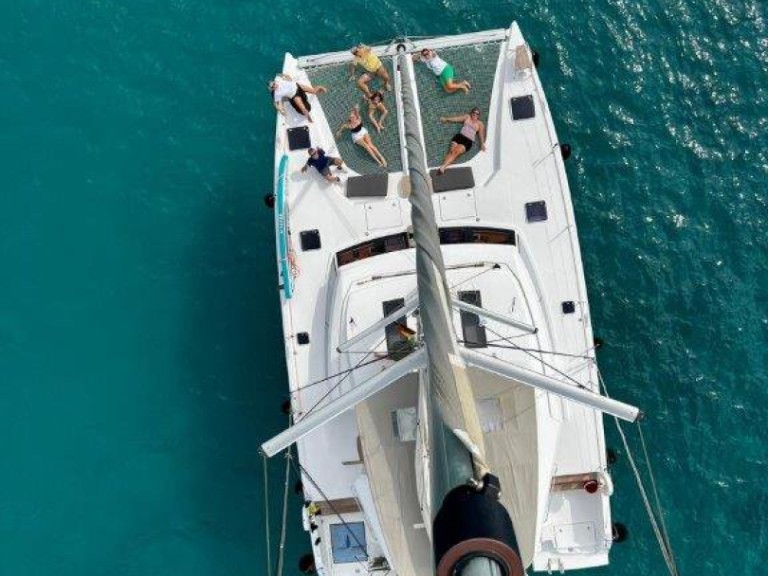 Hire Catamaran Nautitech with a boat licence