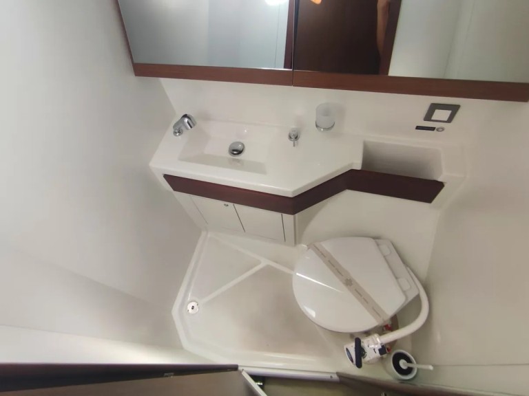 Yacht hire Pomer cheap Oceanis 46.1