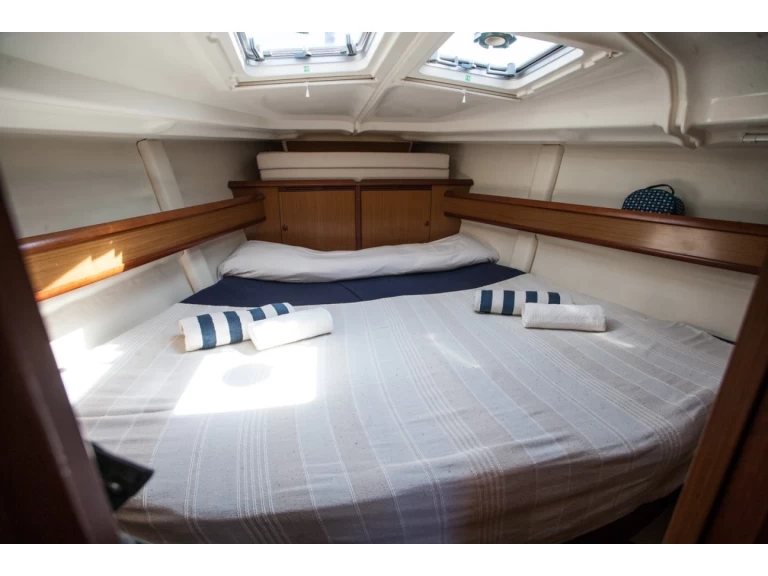 Charter a Jeanneau Sun Odyssey 45 in Rijeka on Samboat