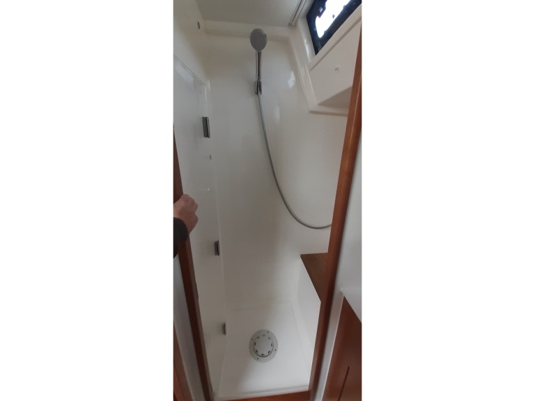 Hire Sailboat with or without skipper Bavaria Cugnana Verde