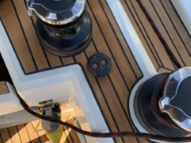 Hire Sailboat Bénéteau with a boat licence