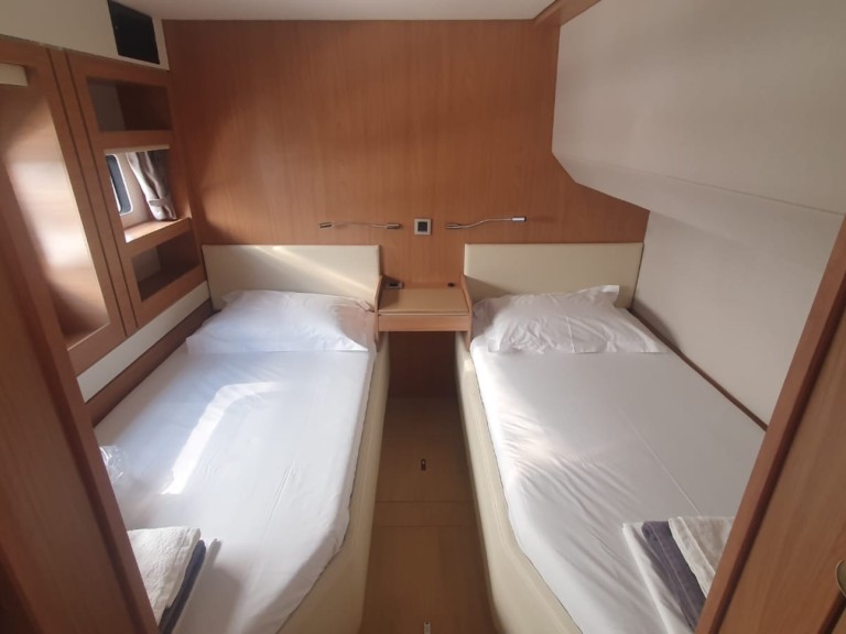 Yacht charter Lávrio - Bali Bali 5.4 on SamBoat
