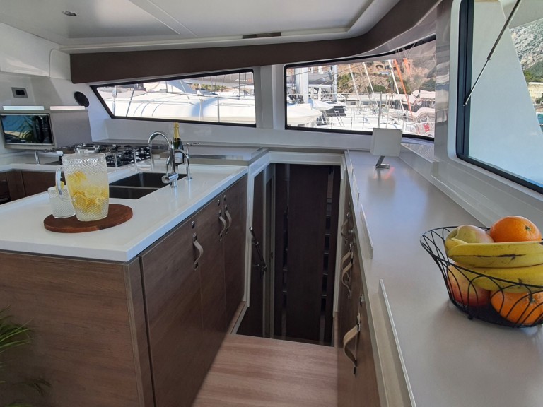 Hire a Bali Bali 5.4 Sitges