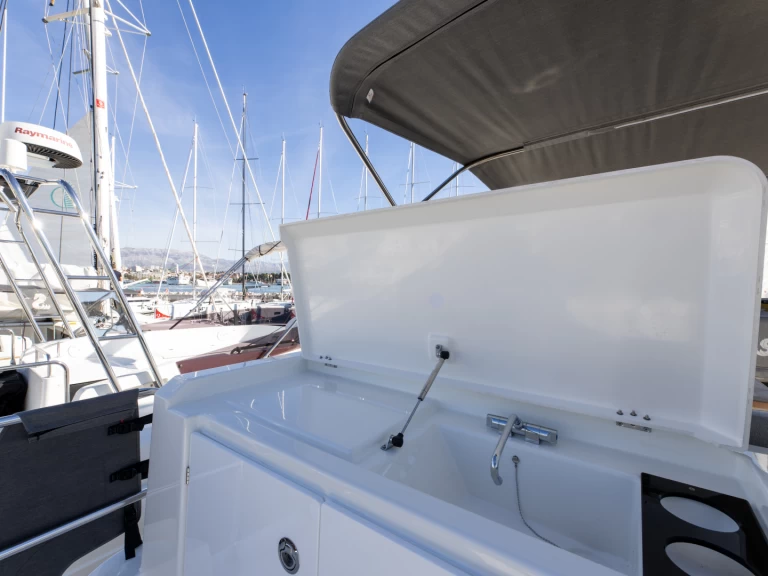 Charter a Bénéteau Swift Trawler 41 in Split on Samboat