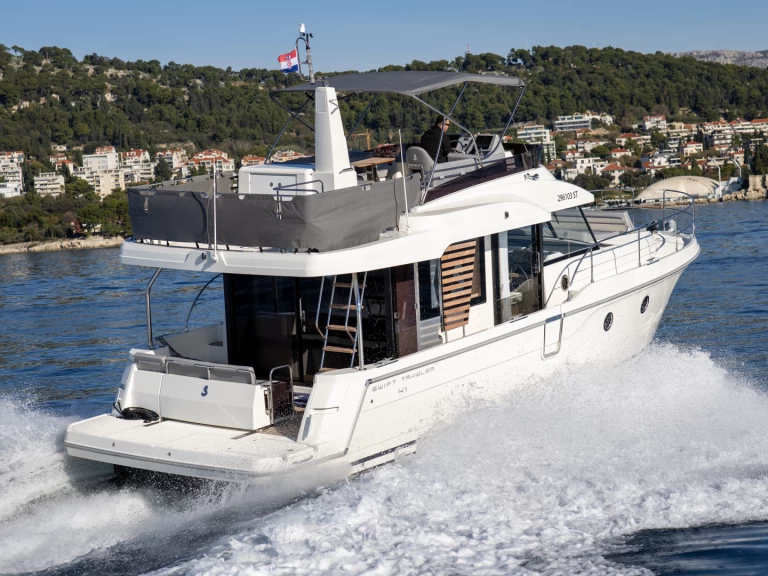 Hire Motorboat with or without skipper Bénéteau Split