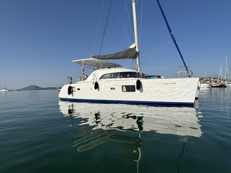 Yacht hire Ibiza Town cheap Lagoon 380 S2