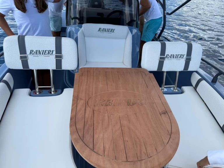 Yacht charter Lignano Sabbiadoro - Régal Regal 1900 RS on SamBoat