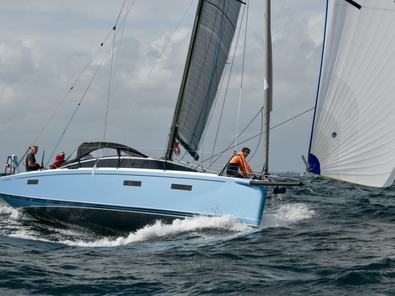 Yacht hire La Rochelle cheap JPK 39 FC